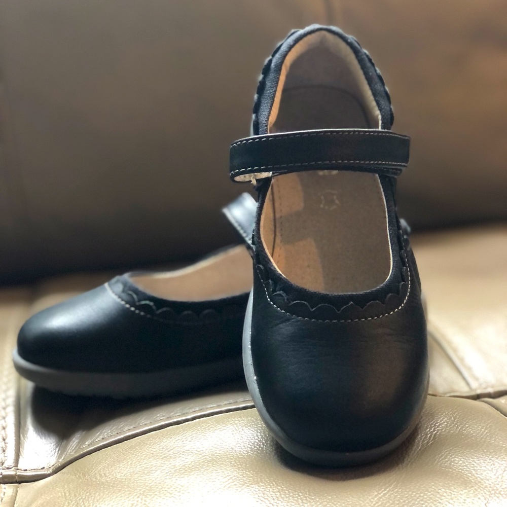 🖤Scalloped Black dress shoes in great condition worn 1x - size 12